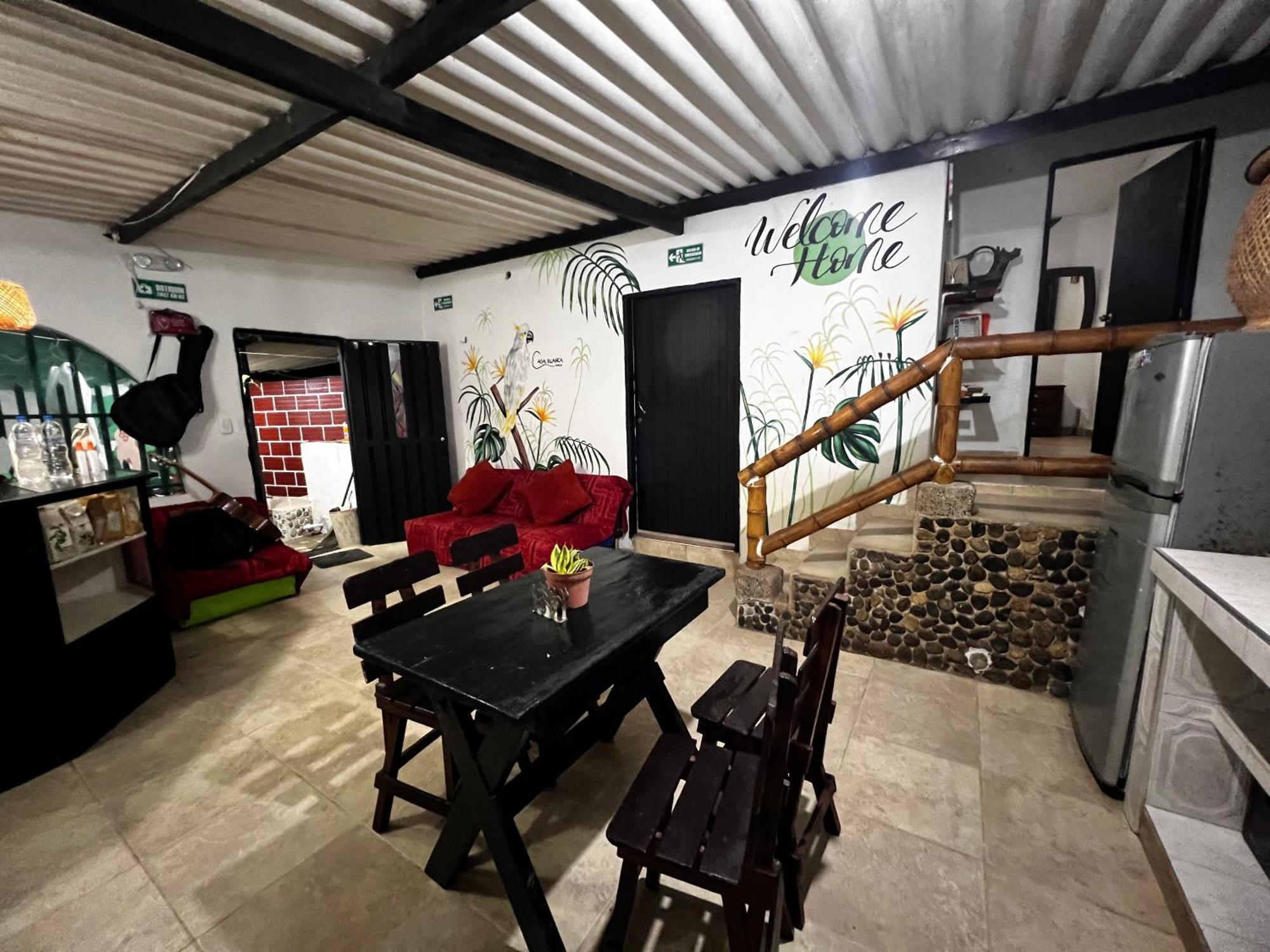 Casa Blanca Hostal ミンカ エクステリア 写真